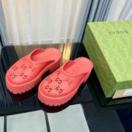 Picture of Gucci Shoes _SKUGGslip-onsandalsz35-4501076305